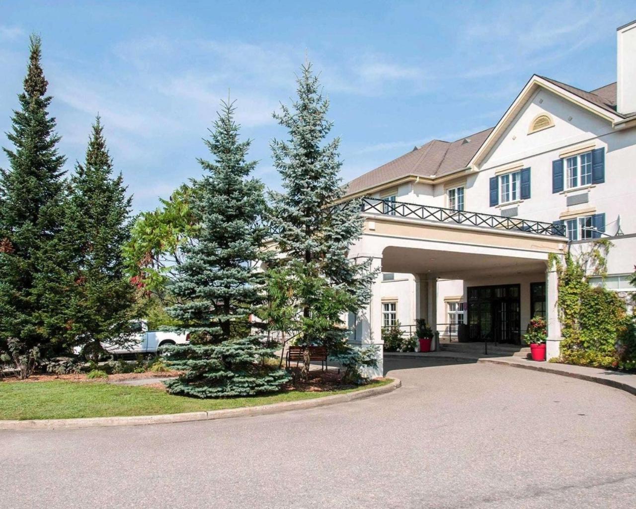 Ax Hotel Mont-Tremblant Exteriör bild